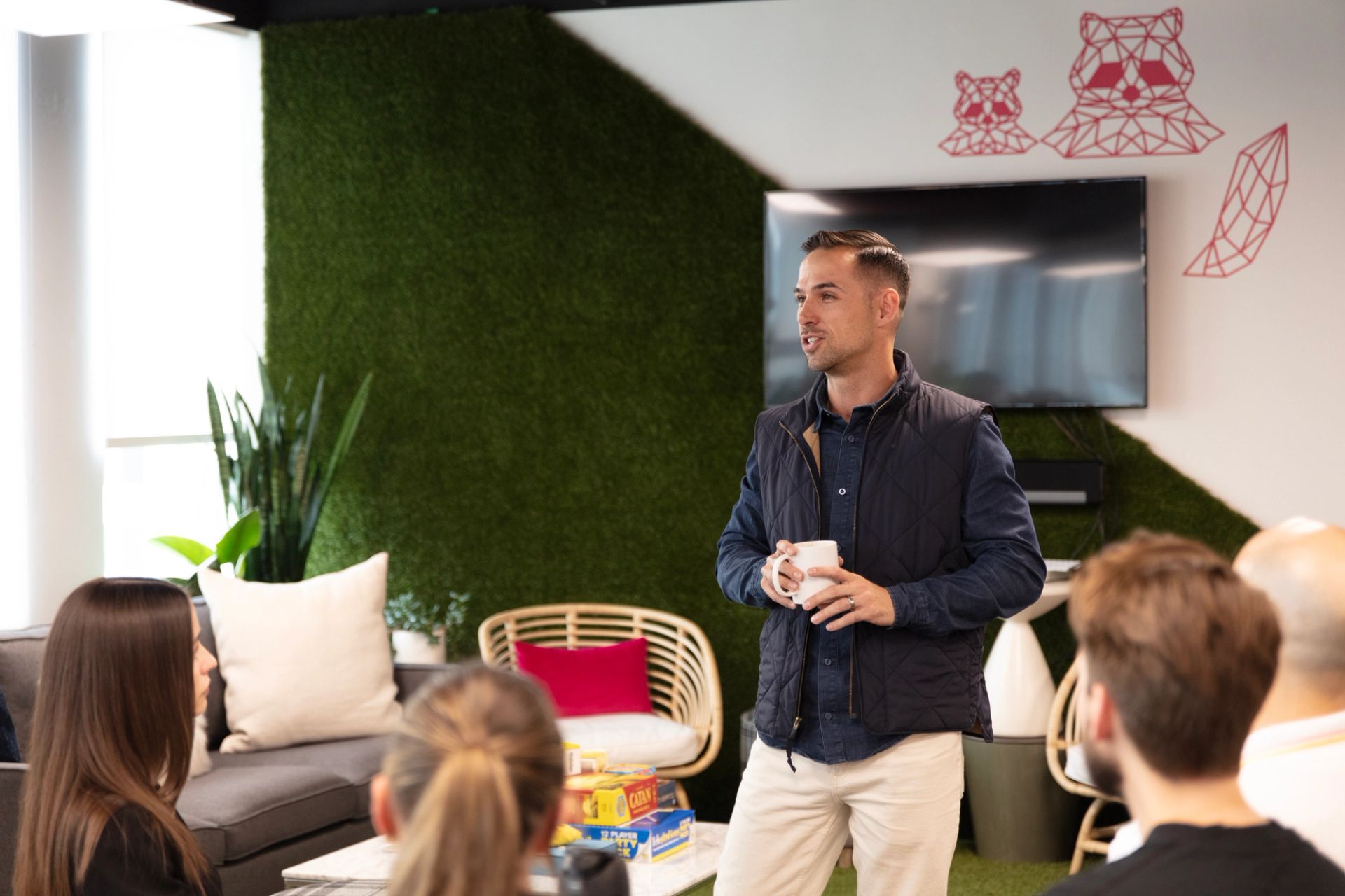 Jason speaking to members of the Endy team at the Endy head office