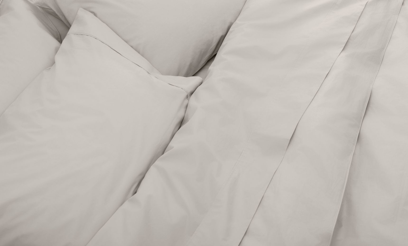 Endy Organic Cotton Sheets (Sateen) in Fog Grey.