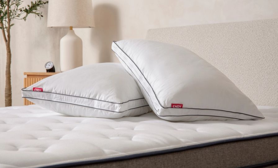 Endy Customizable Pillows on an Endy Mattress
