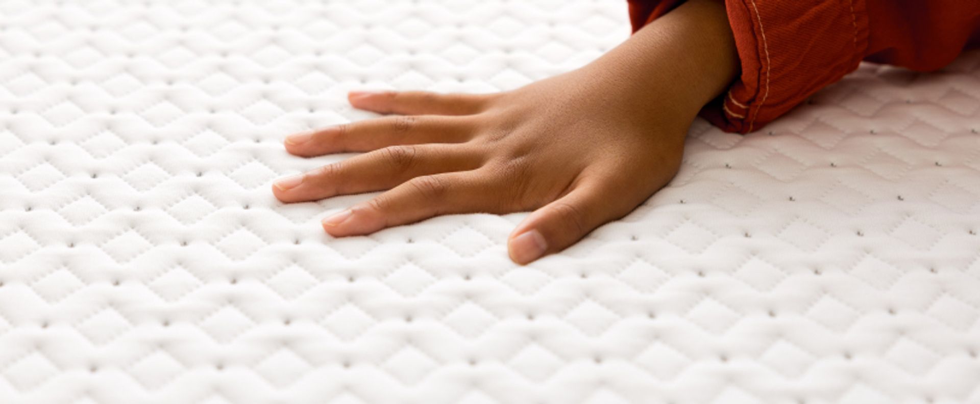 Close-up of the Endy Petit Mattress cover.