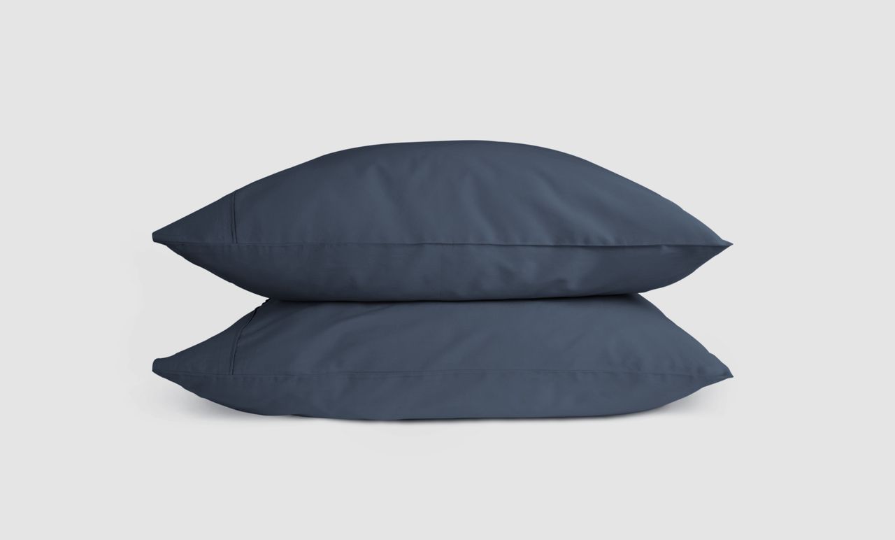 Endy Organic Cotton Pillowcase Cover (Percale) in Midnight Navy colourway.