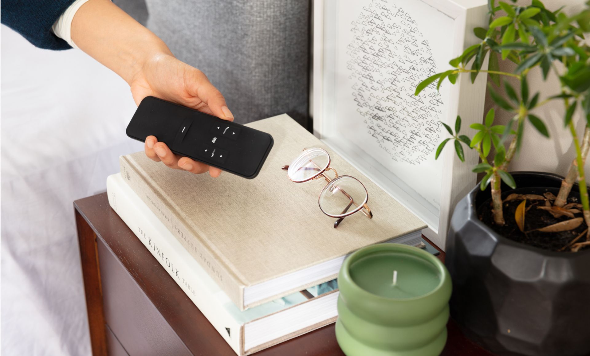 Remote to control the Endy Adjustable Bed position