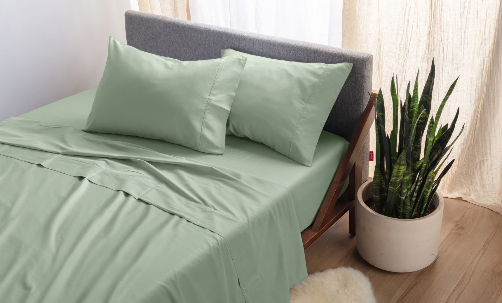 Endy Organic Cotton Pillowcase Cover (Sateen) in Eucalyptus colourway.