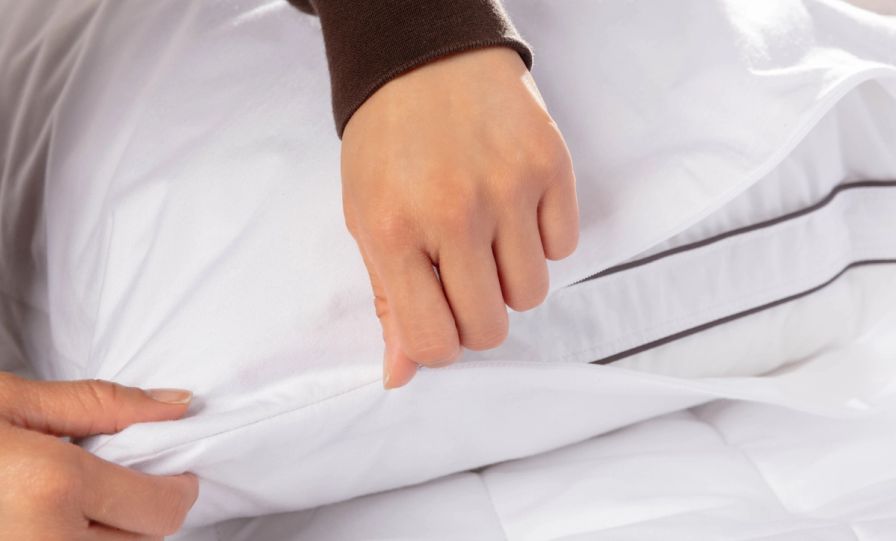Detail shot of the pillow protector2