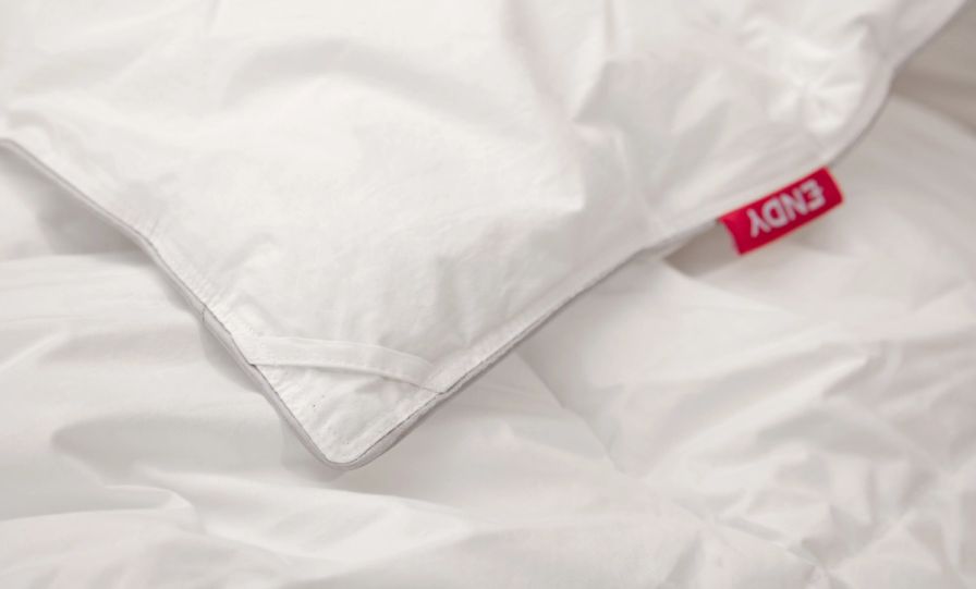 Detail shot of the Endy duvet 
