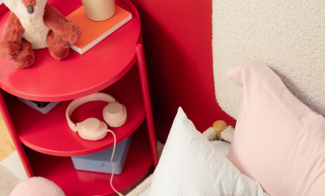 The Endy Kids Swivel Nightstand in rubine colour way