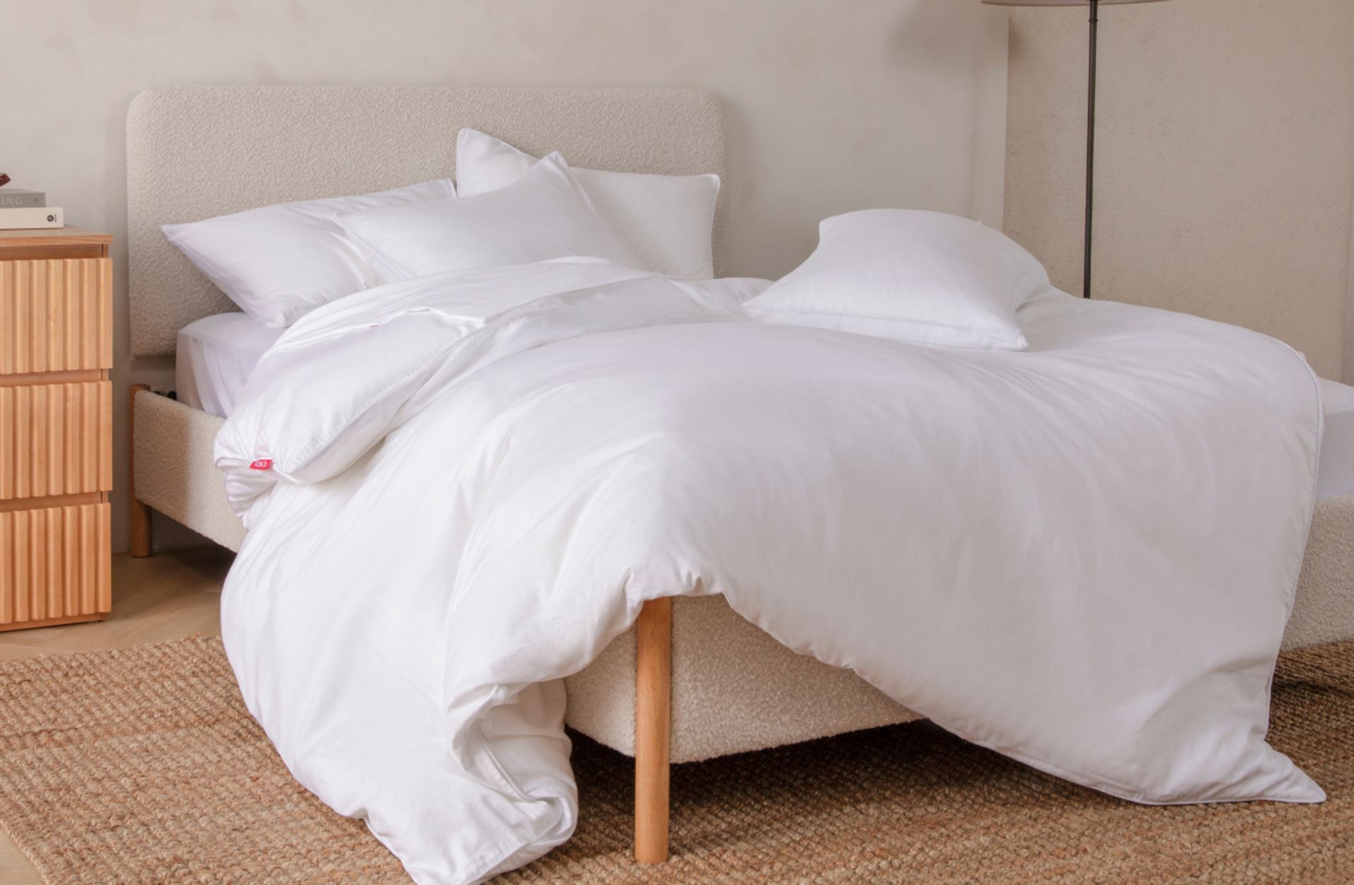 The Endy Duvet, Customizable Pillows on an Endy Mattress