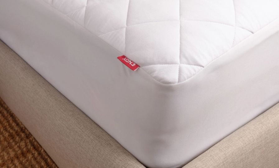 Detail shot of the Endy quilted mattress protector 
