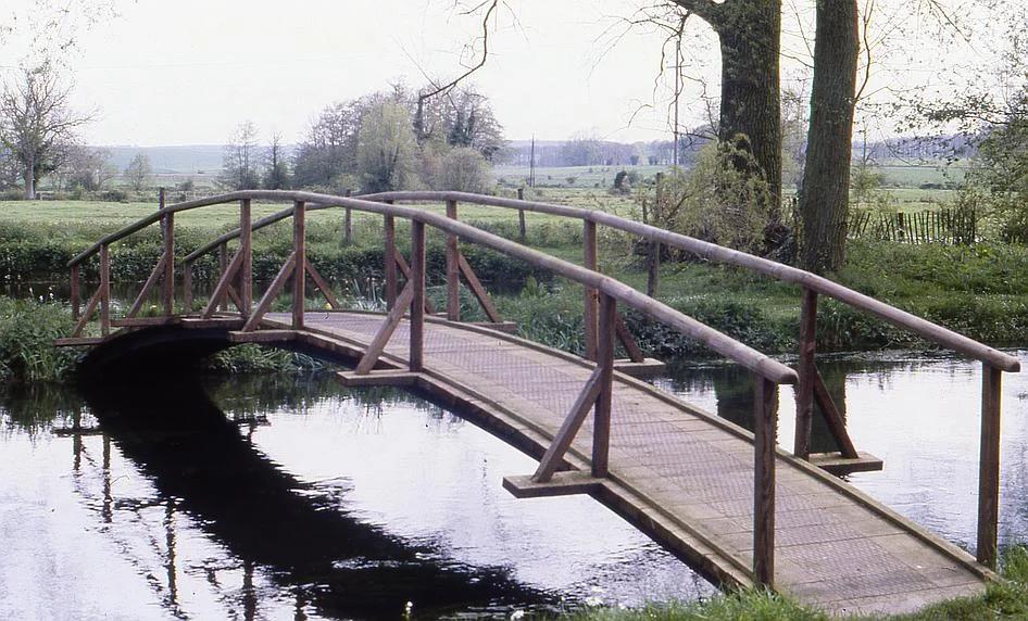 Curved Bridge