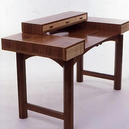 Friend’s Desk