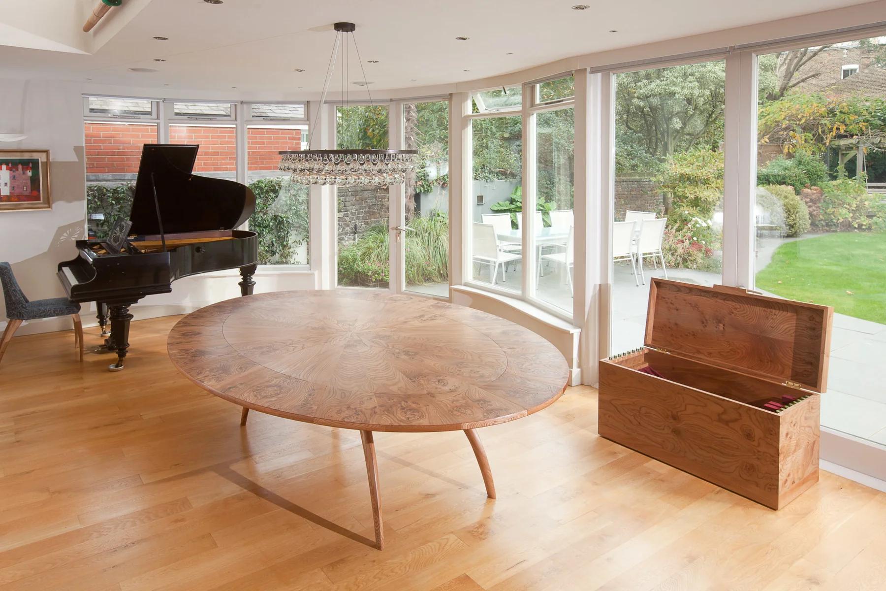 Dining Room I: Expanding Oval — image 2