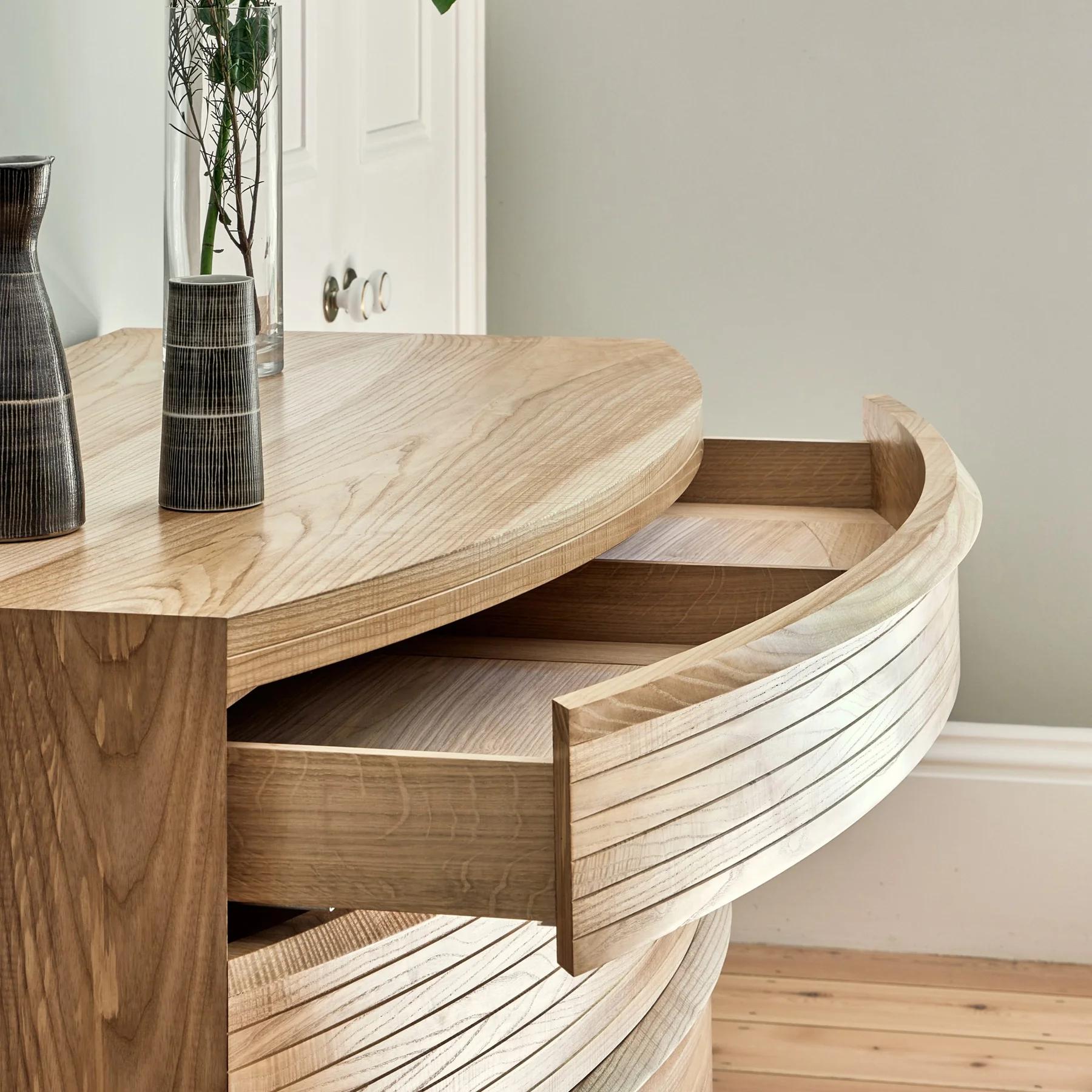 Bowfront Chest — image 2