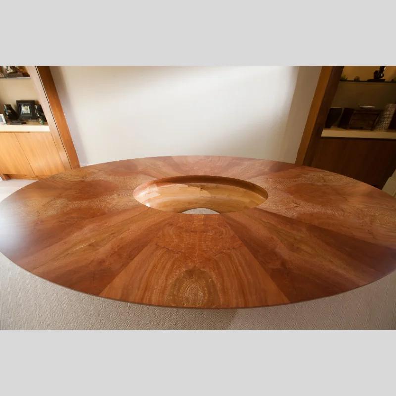 Centrepiece Table — image 5