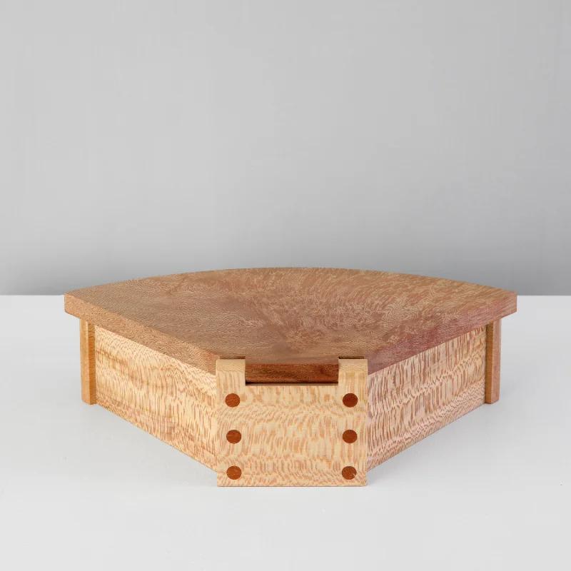 Oyster Box — image 2