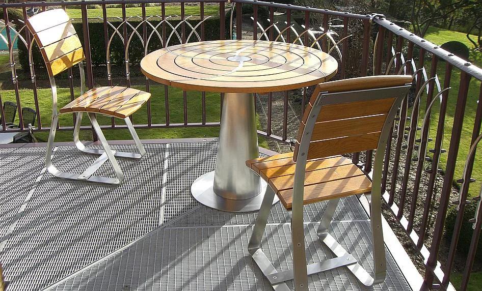 Balcony Dining — image 4