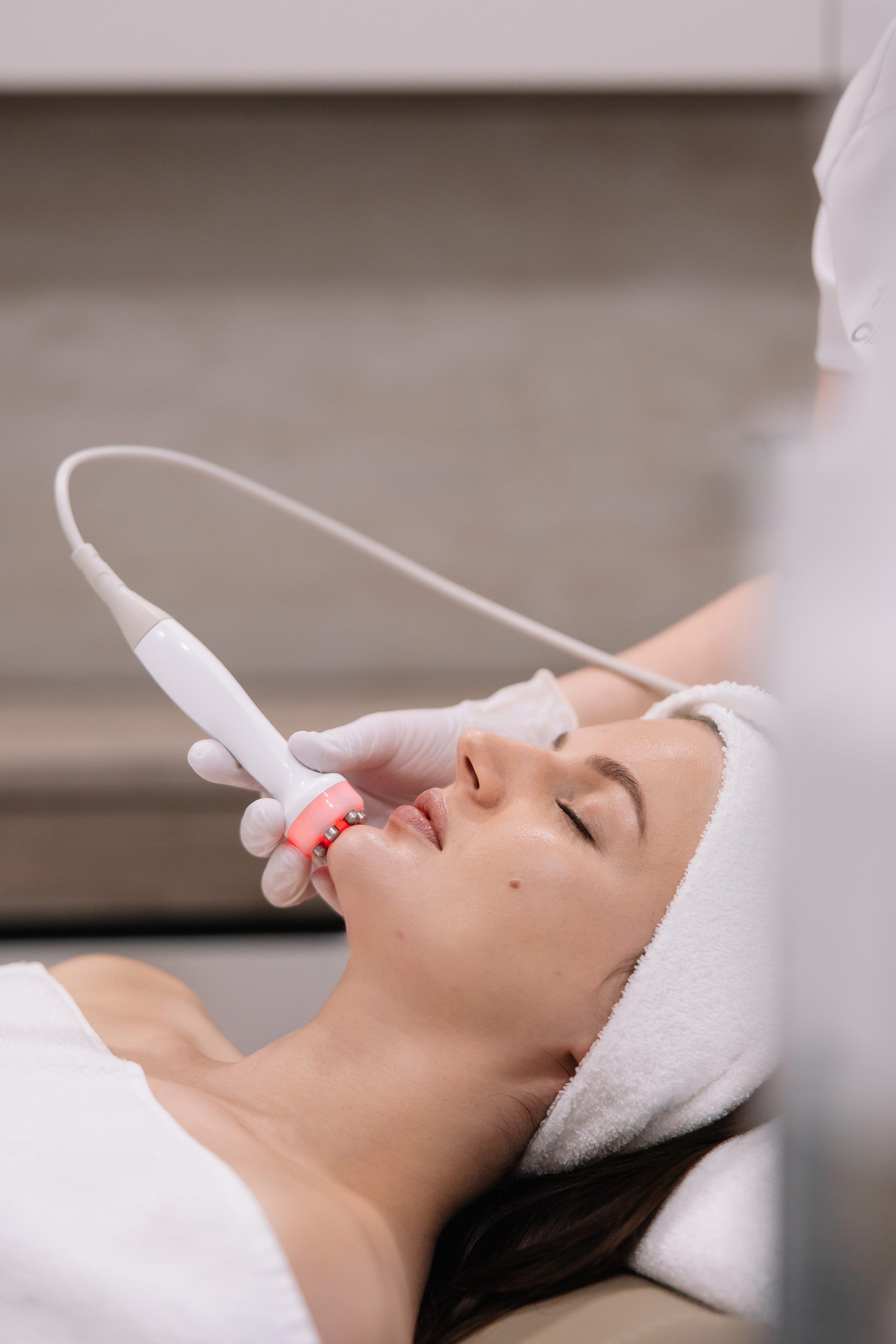 Апаратна косметологія