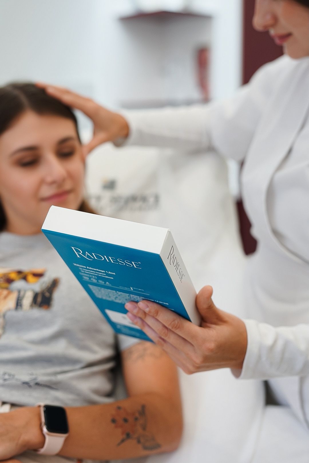 Векторний ліфтинг Radiesse: Професійне відновлення втрачених контурів обличчя