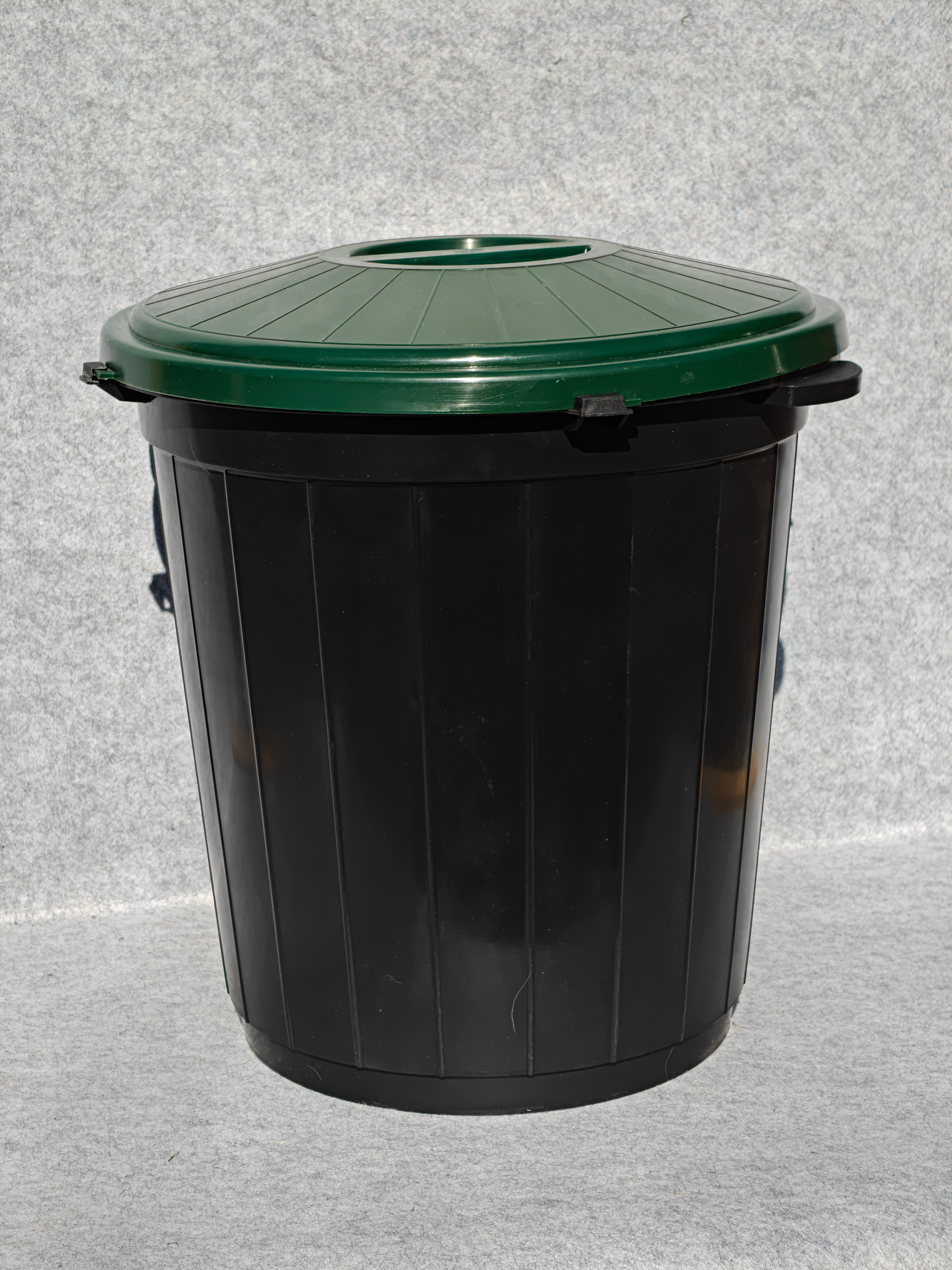 Fodertunna med lock 50 liter