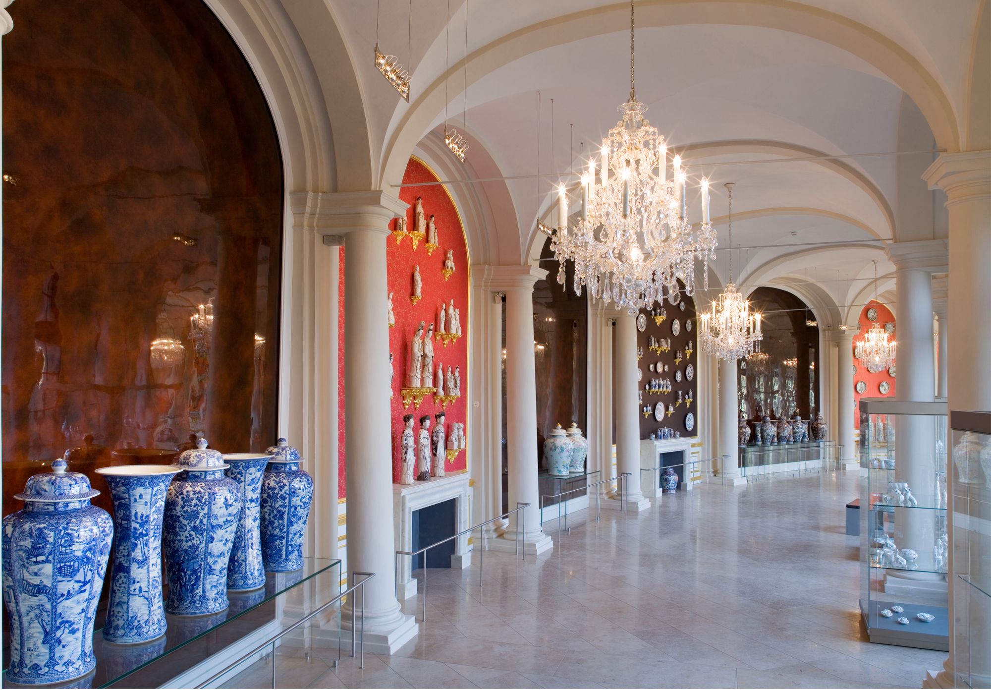 Oriental Gallery, Zwinger Porcelain , Jurgen Losel