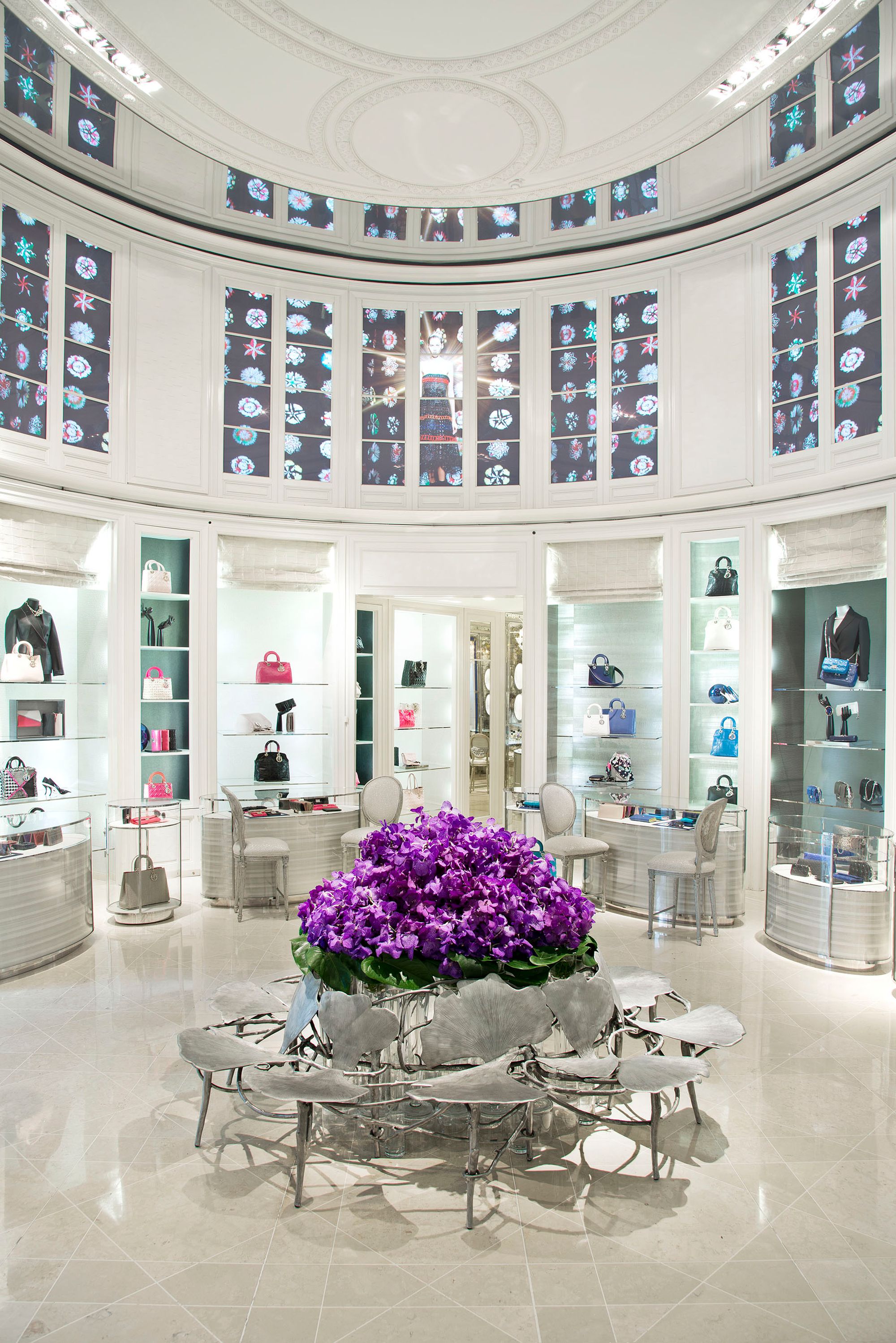 Project Image for Dior Avenue Montaigne (2007)