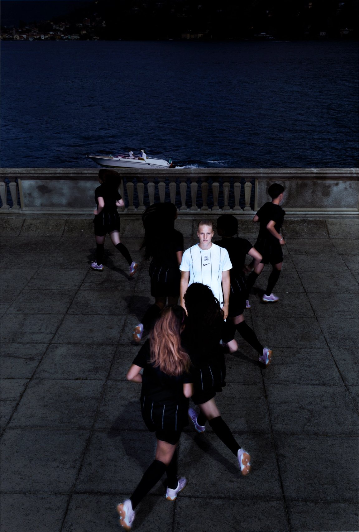 FULL_SHOT 4