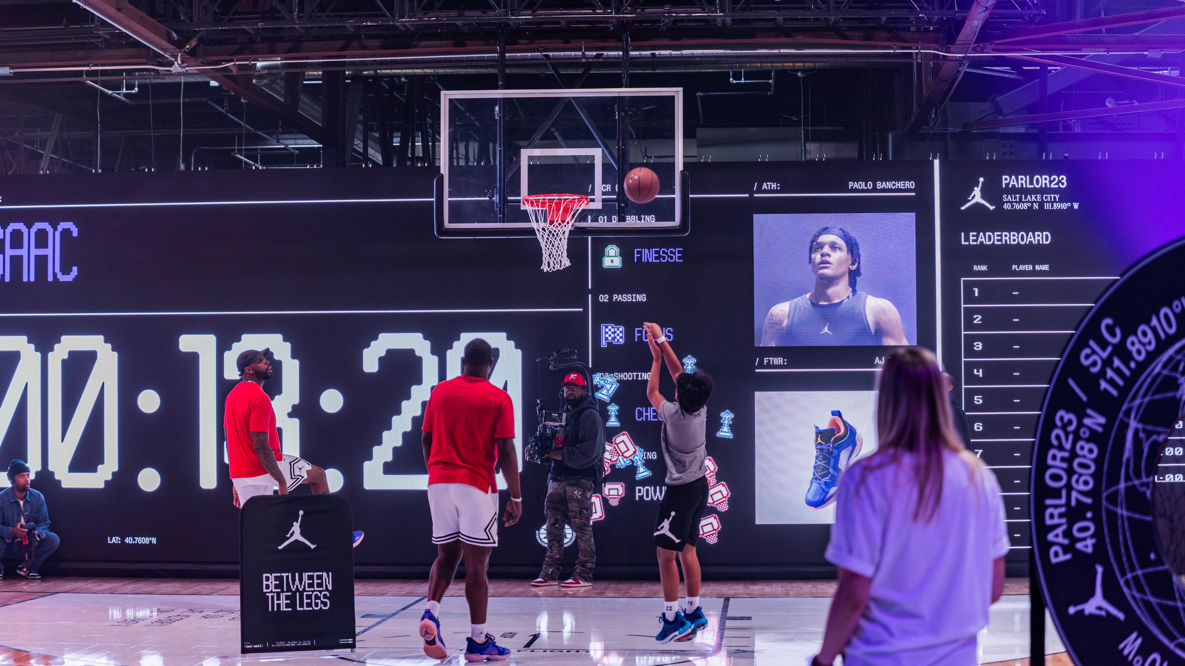 Jordan Parlor23 guests playing basketball on court