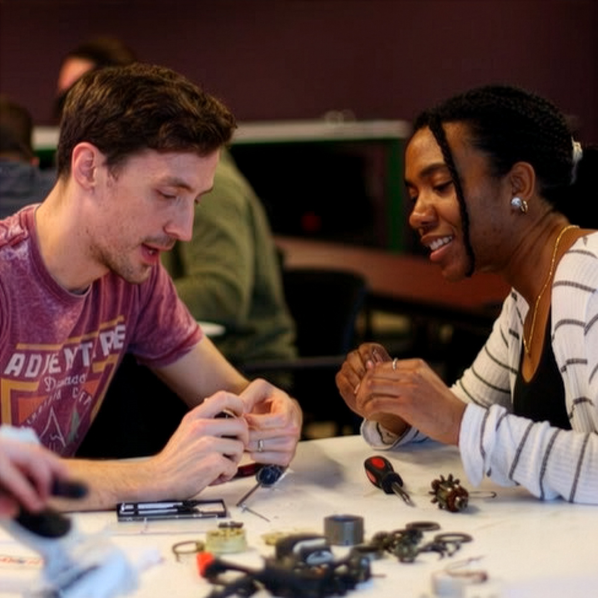 2 young people participating in a training activity