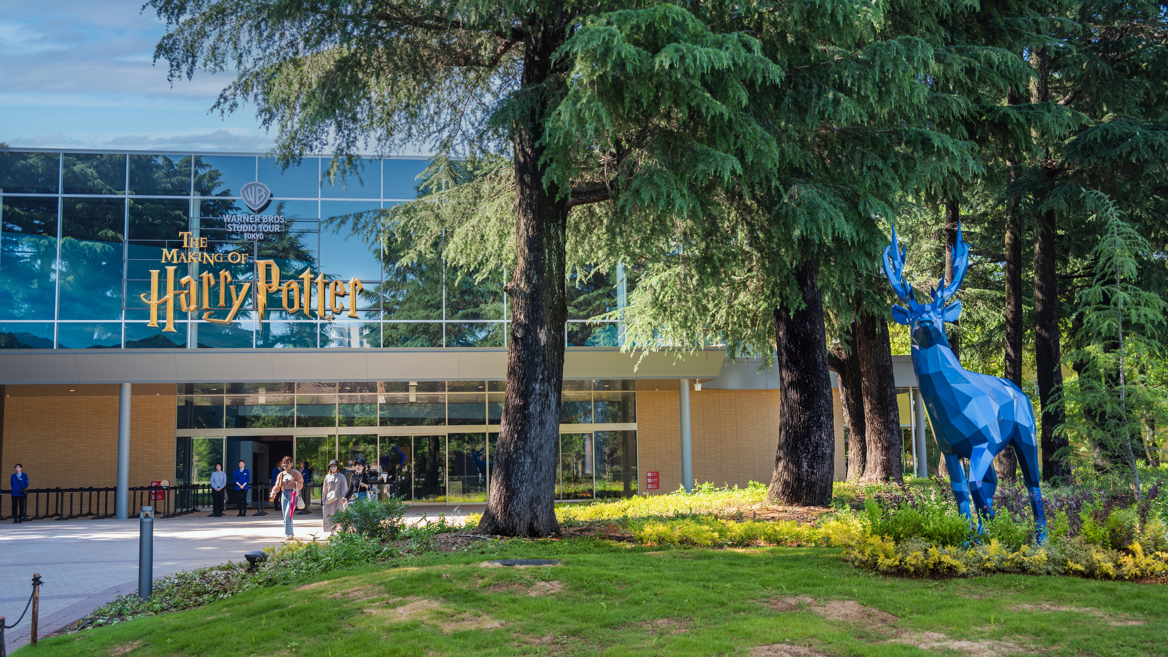 Entrance to Warner Bros Studio Tokyo Harry Potter with sculpture