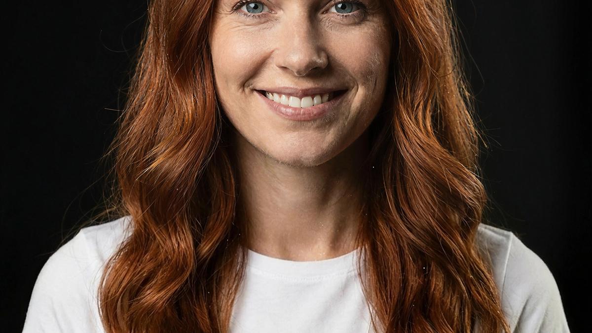 Conheça Nora Lindgren — A Nova Guardiã de Segurança Cibernética da CGEYE
