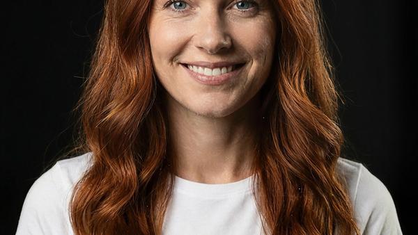 Conheça Nora Lindgren — A Nova Guardiã de Segurança Cibernética da CGEYE
