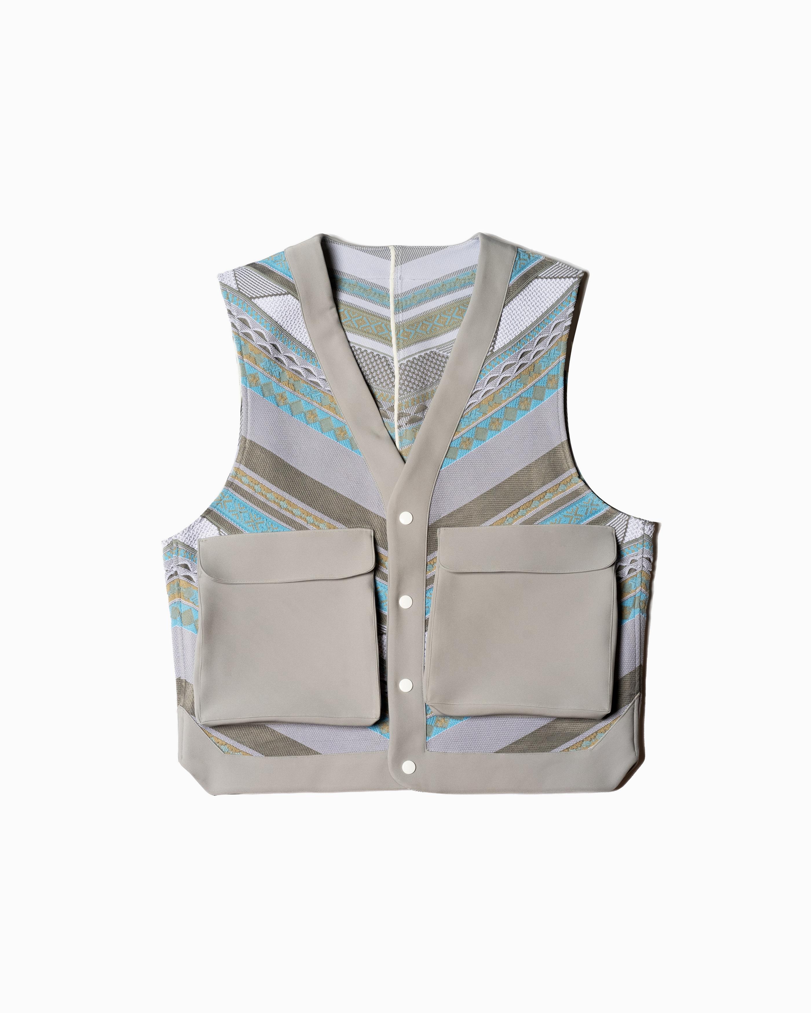 Calros Vest Front