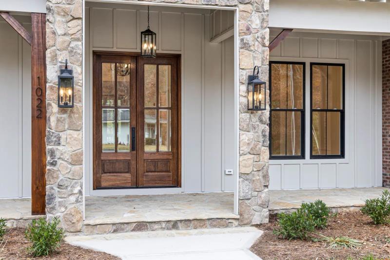 Equestrian Entryway Decor: How to Build One That Works