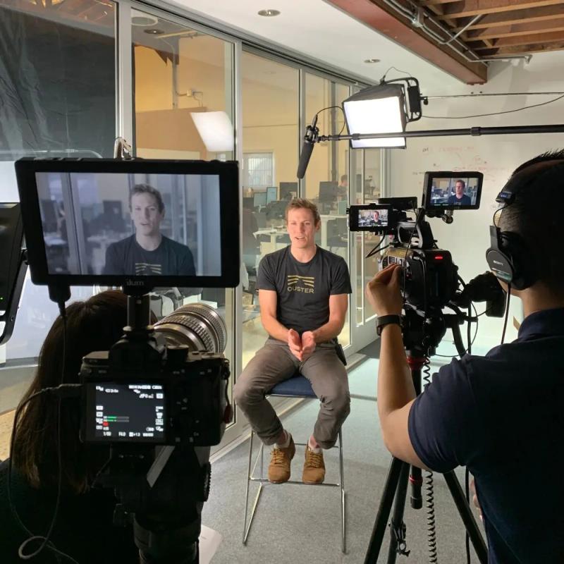 Filming av referanse- og casevideo med kunde