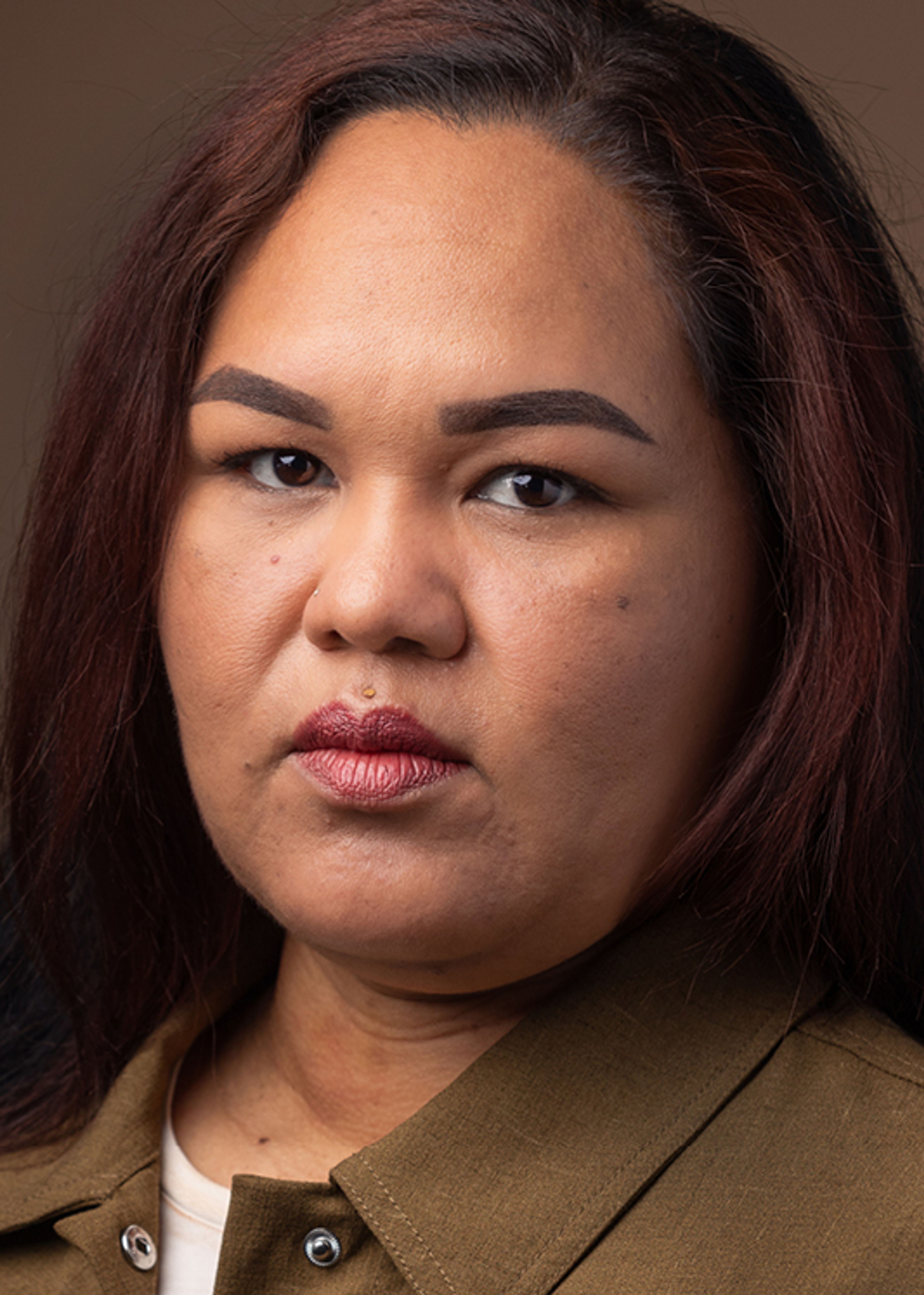 Dominique werd seksueel misbruikt en helpt nu lotgenoten om hierover te praten.