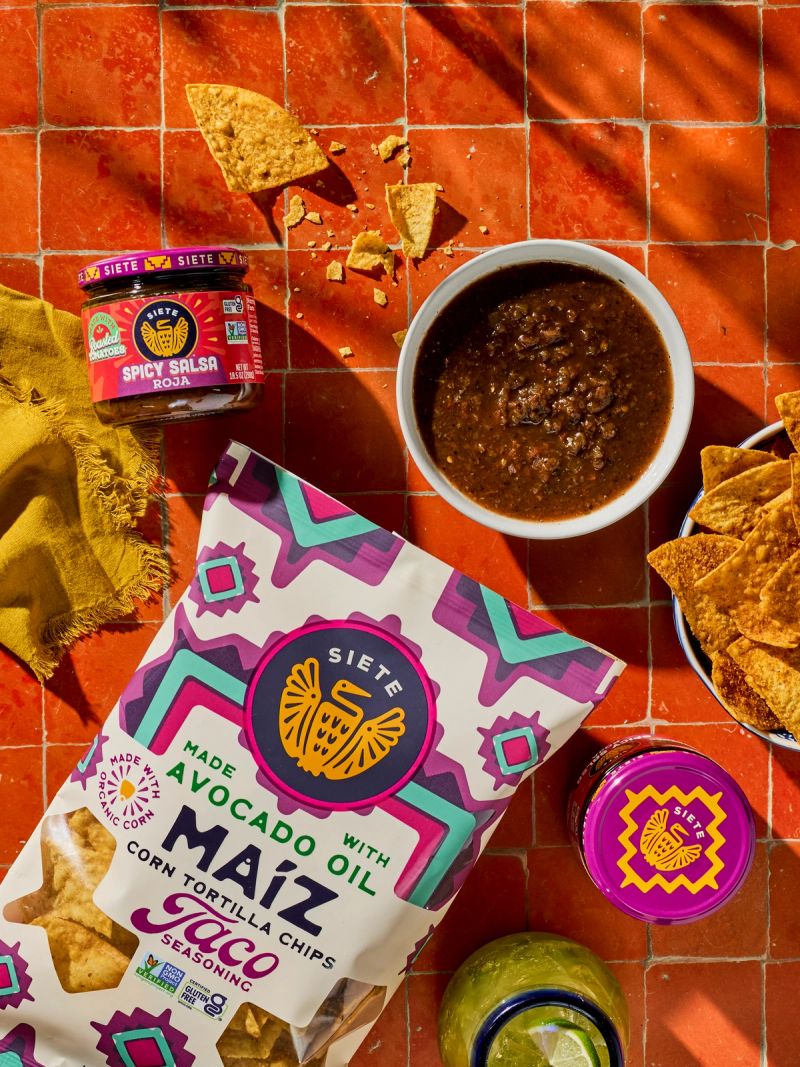 Spicy Salsa Roja with Maiz chips