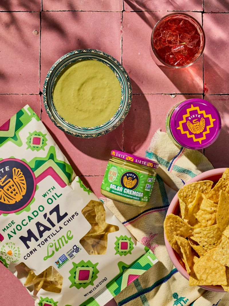 Salsa Cremosa with Maiz Chips