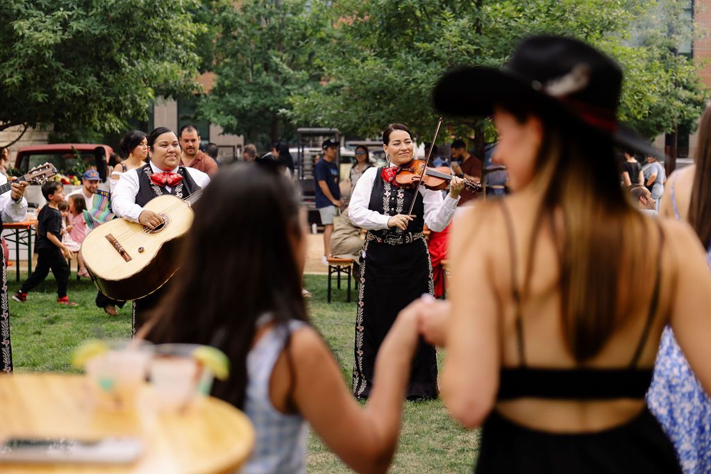 Siete Backyard Asada