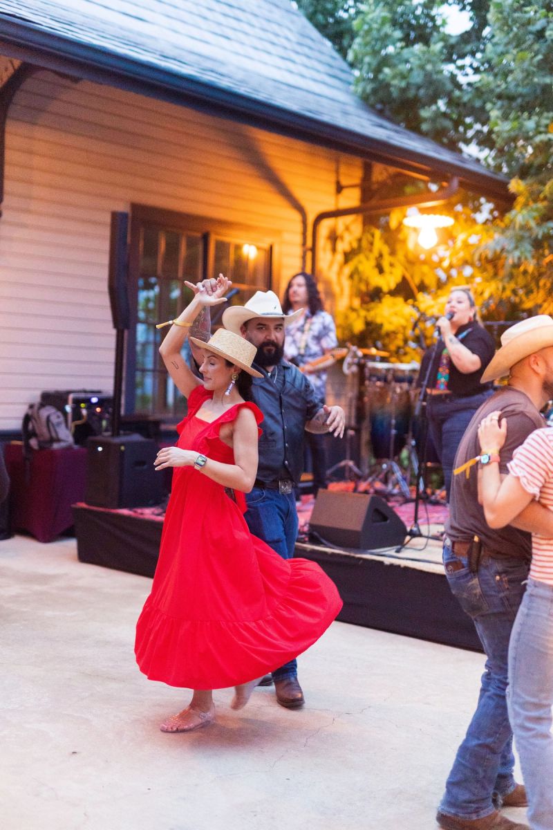 Siete Backyard Asada