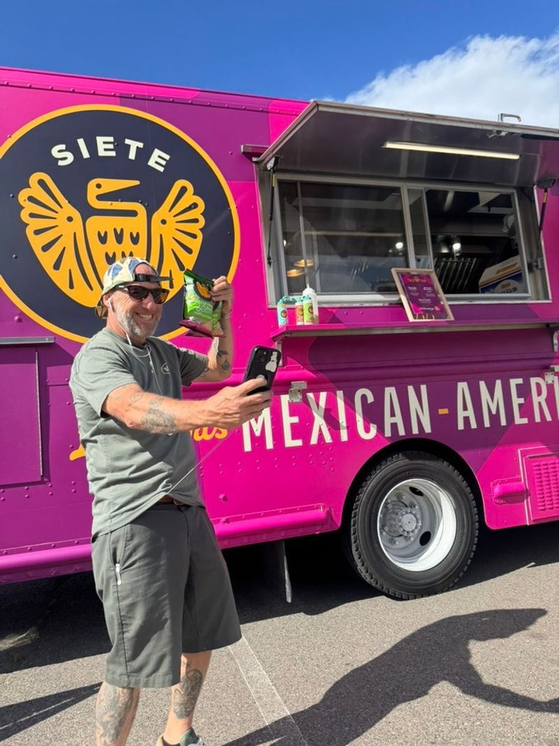 Siete Taco Truck