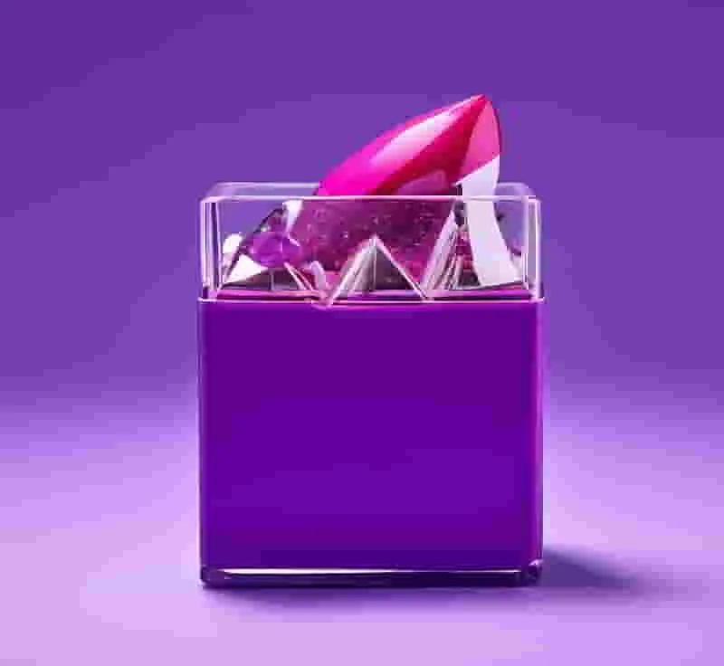 What are the different finishes available for bespoke nail polish packaging?