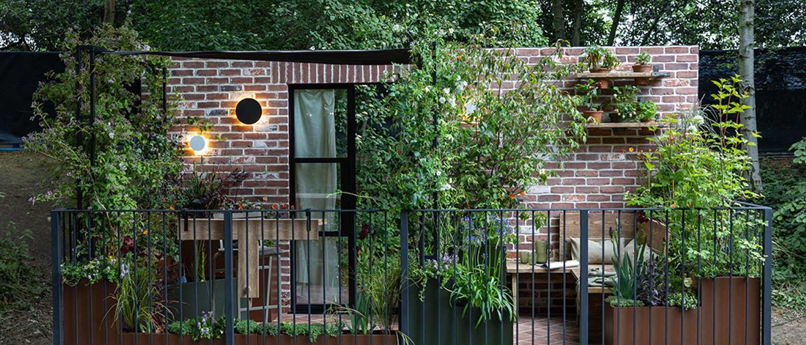 The Transient Garden