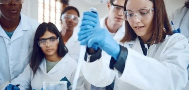 Biomedicina: Carreira onde a ciência encontra ação