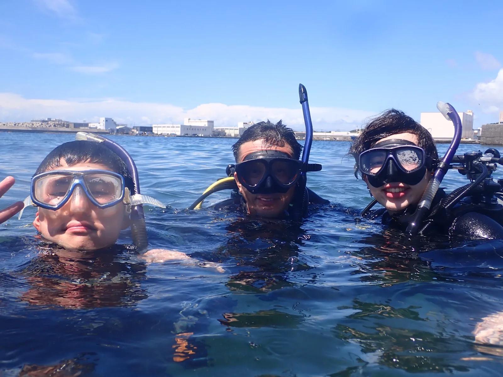 親子3人でダイビングライセンス講習——三浦・城ヶ島のプールと海で1日目
