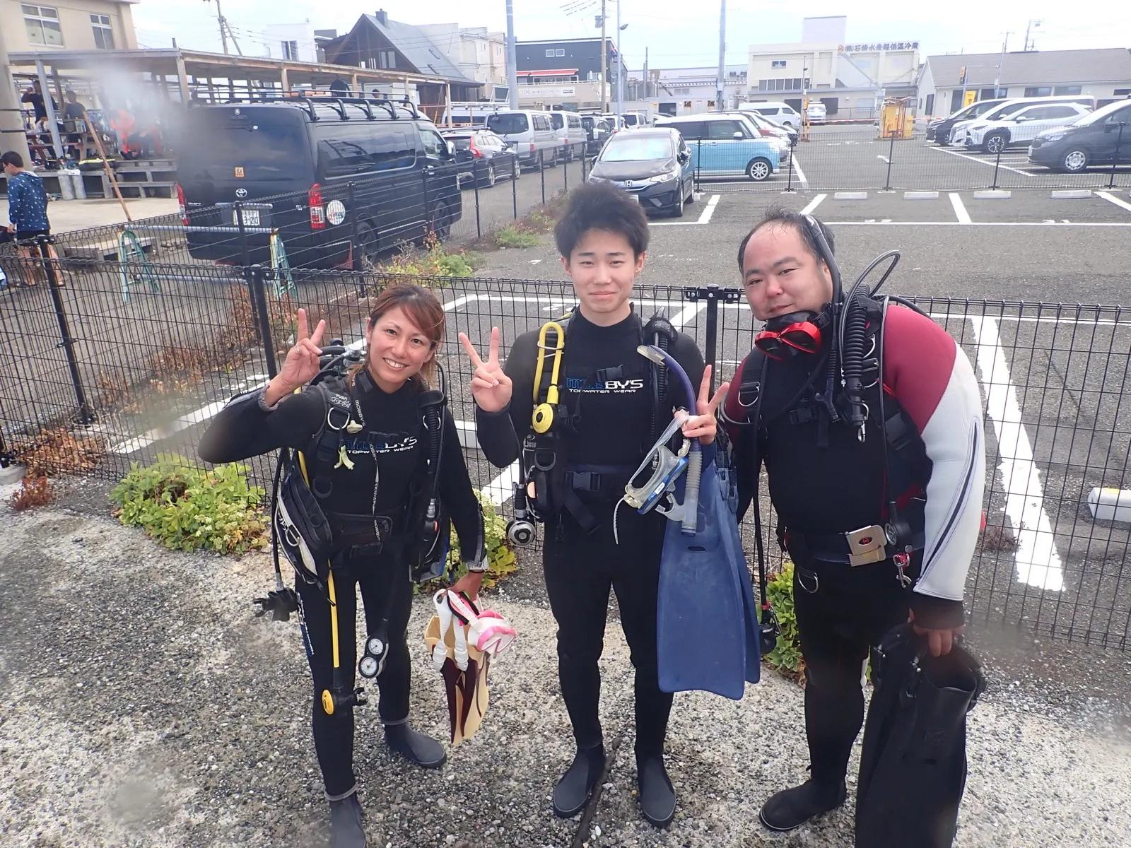 三浦で体験ダイビングとファンダイビングに向かう参加者たち