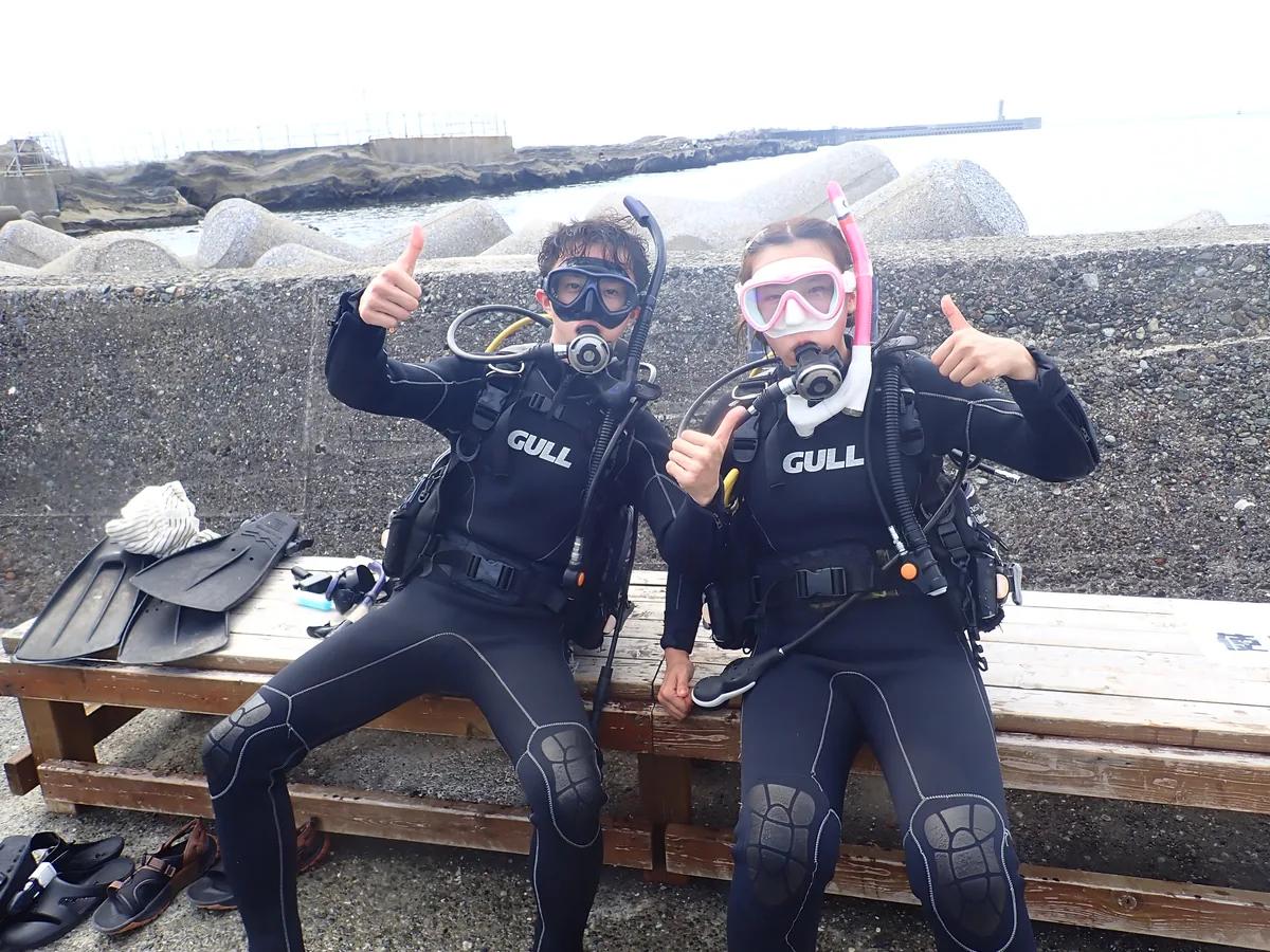 三浦・城ヶ島で体験ダイビングに参加した2名