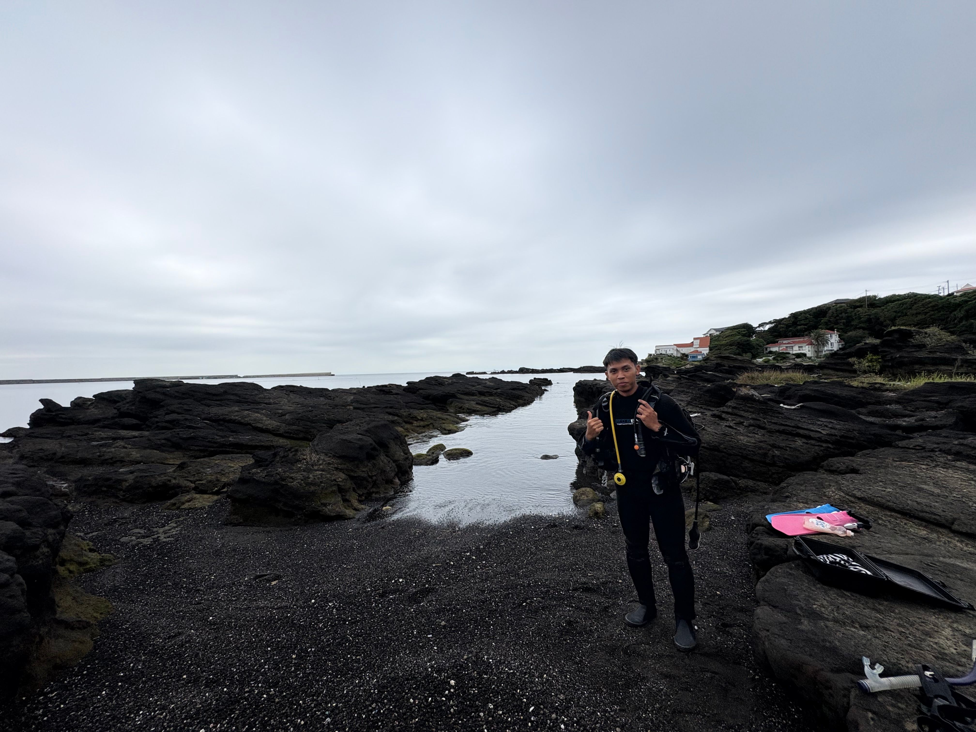 言葉の壁もなんのその！マレーシア出身Hさん、三浦で最高のダイバー認定！