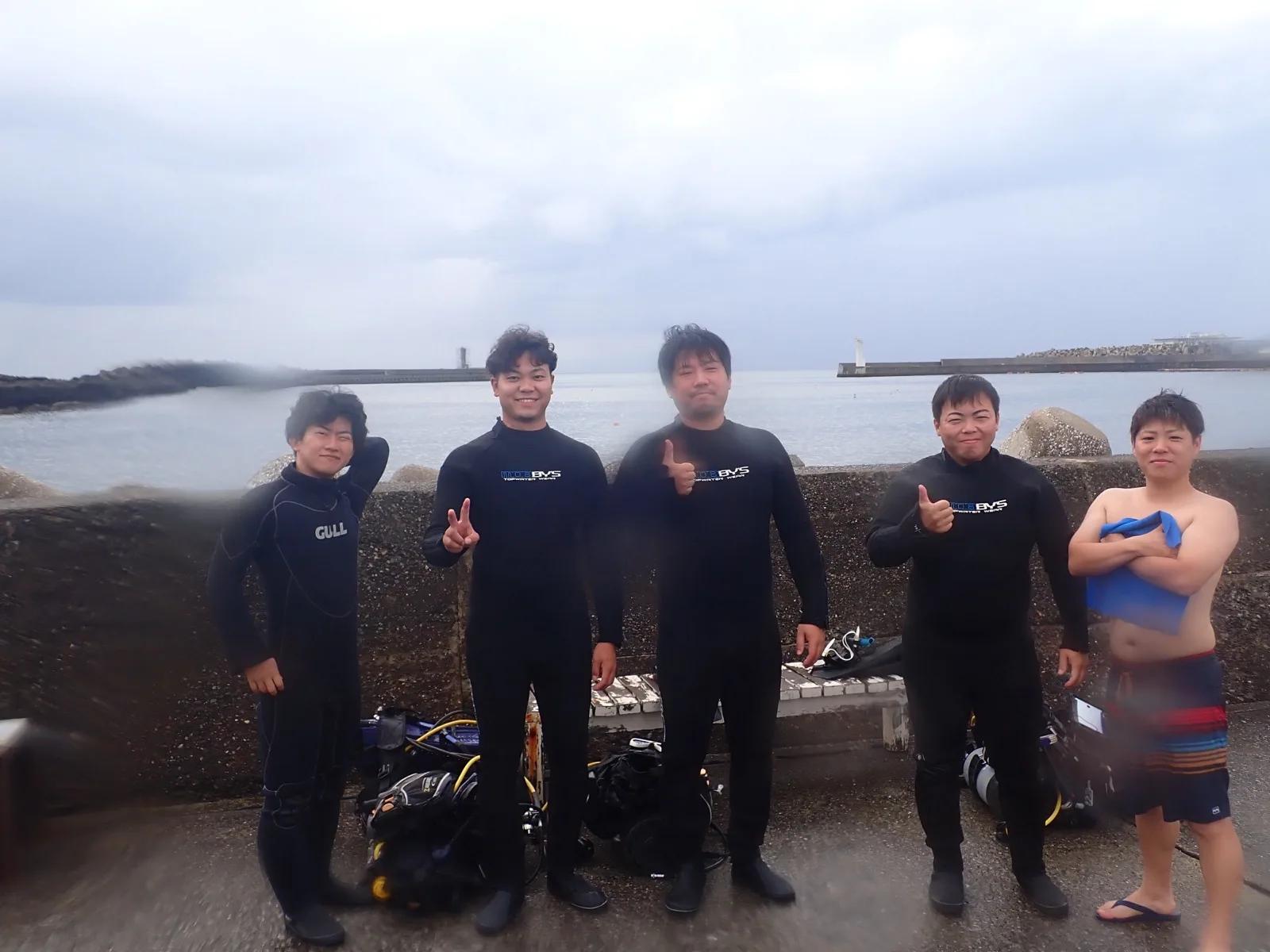 OWD講習4名とアドバンス1名——三浦の海で水温24度、透明度6mのダイビングログ