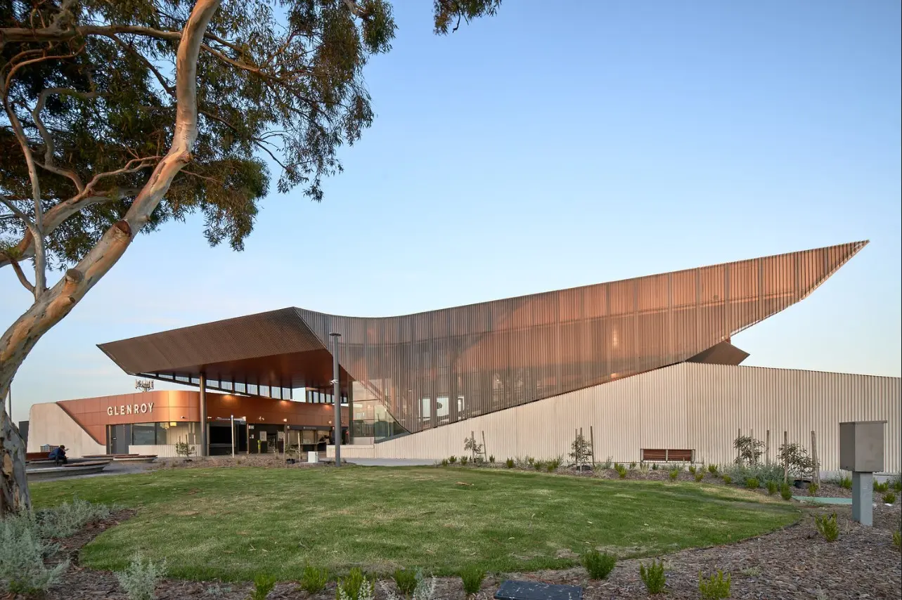 Modernist building with the words Glenroy embossed upon the walls