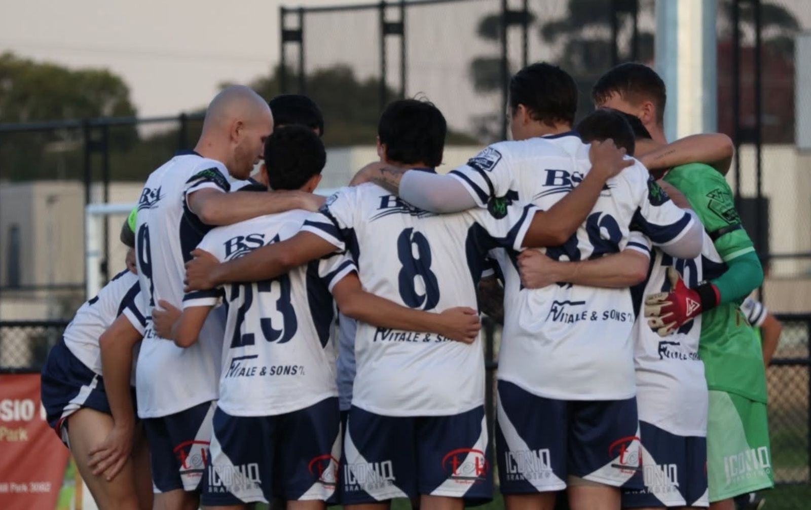 Folded? League leaders set the record straight