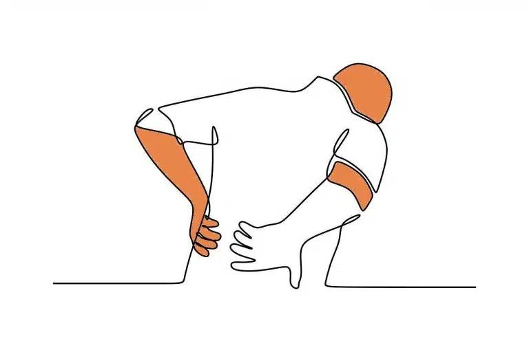 Mann mit Rückenschmerzen